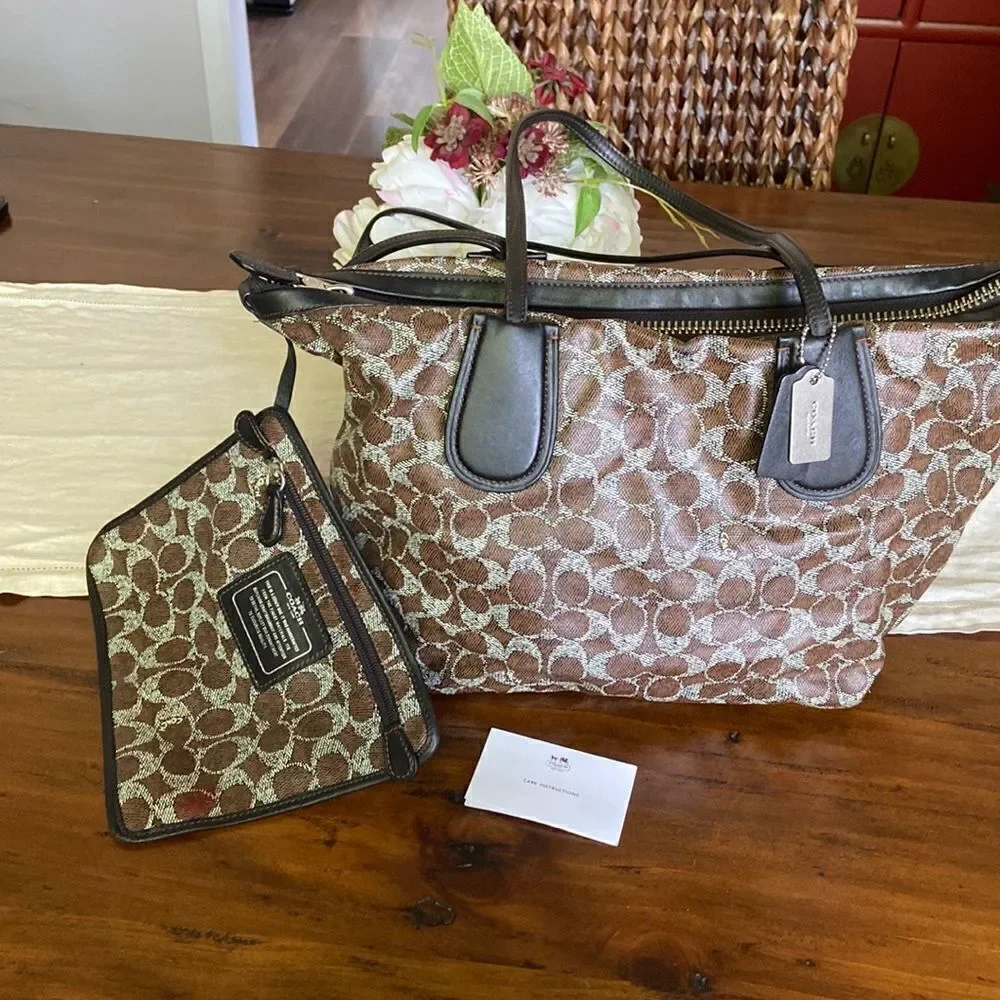 Coach shoulder bag with inside mini bag matching